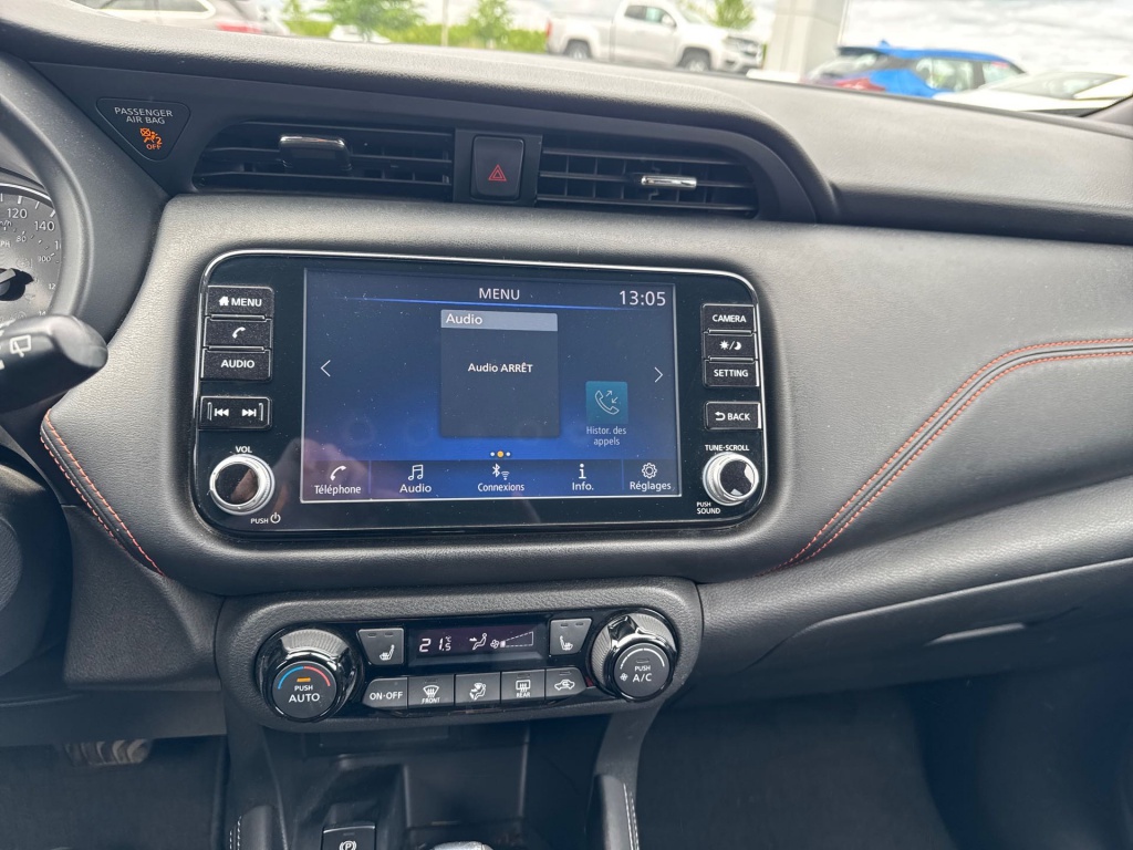 2021 Nissan Kicks SR